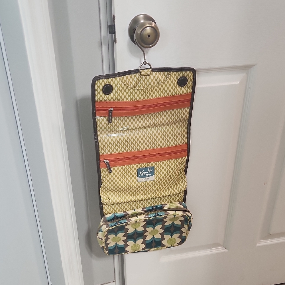 Fossil Hanging Toiletry Bag